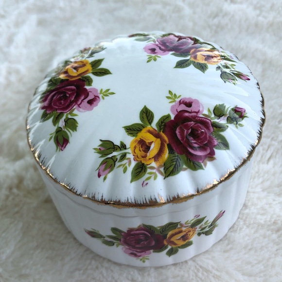 Cottage Rose Trinket box - Picture 3 of 6